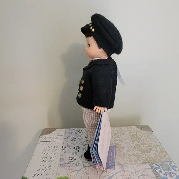 Madame Alexander Doll 8" Laurie - Little Women - Picture 4 of 9